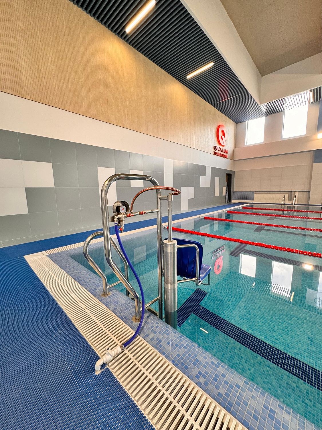 Бассейн в Quantum Tech School, г.Астана