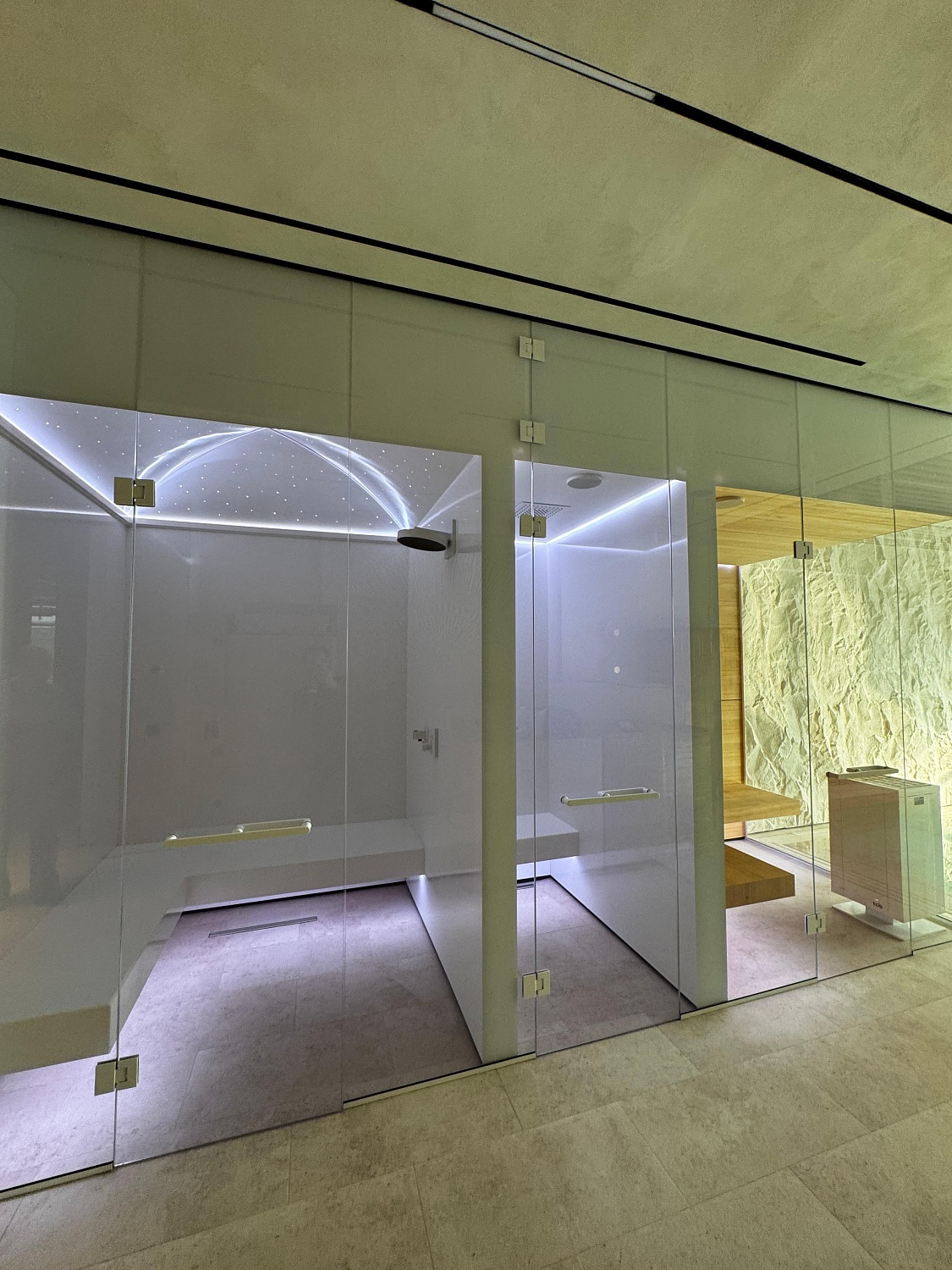 Бассейн в частной вилле