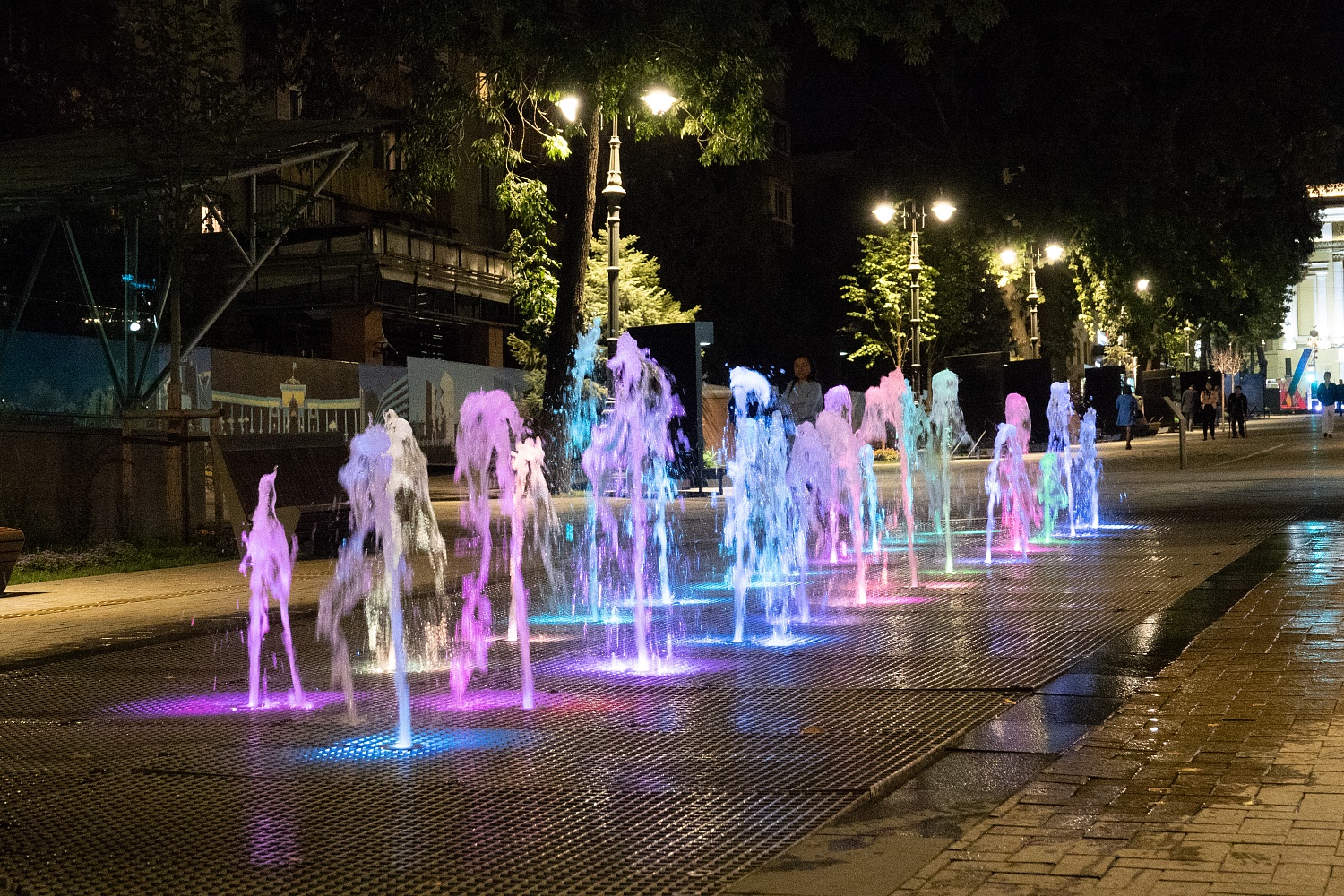 Фонтаны на улице Панфилова, г.Алматы