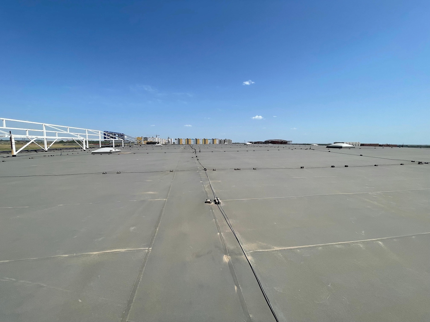 Метро, Карагандинская трасса, г.Астана — кровле более 17 лет